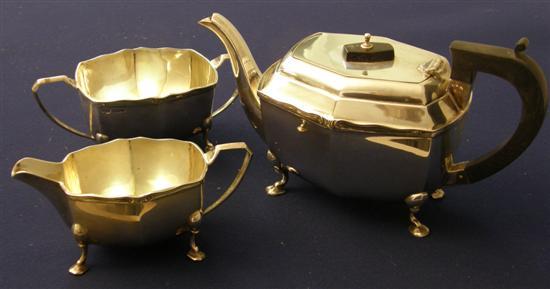 Appraisal: George V silver three piece tea service Sheffield gross weight