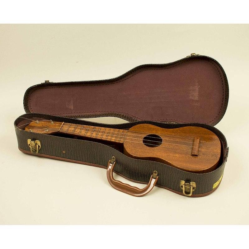 Appraisal: Hawaiian Ukelele Kamaka Honolulu c Cased Hawaiian handmade Kamaka ukele