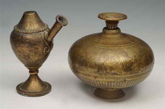 Appraisal: AN TH CENTURY ISLAMIC ENGRAVED BRASS HOOKAH BASE of baluster