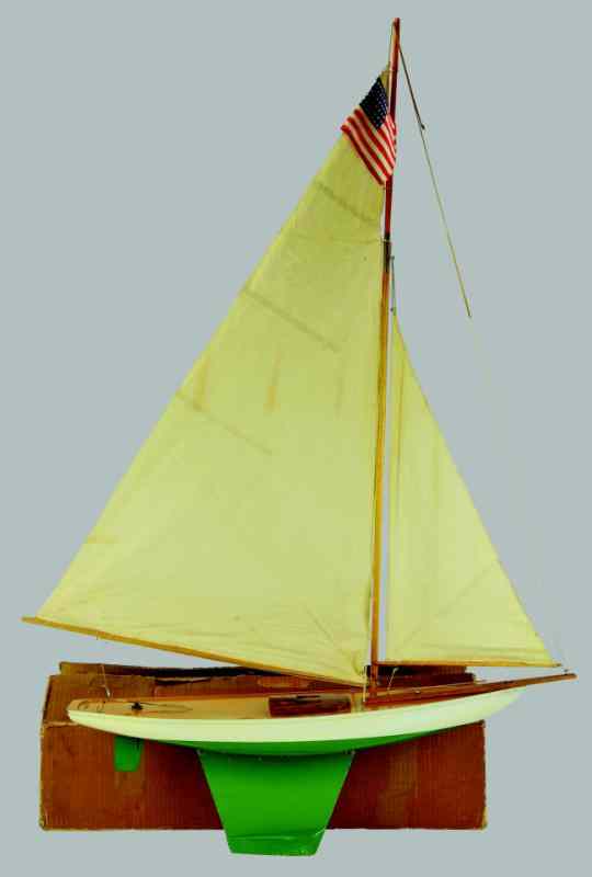 Appraisal: BOUCHER ''CURLEW'' SLOOP RIG IN BOX c mid 's composition