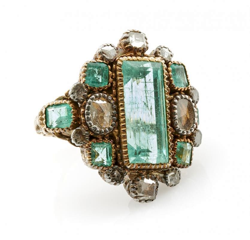 Appraisal: k Yellow gold emerald and diamond Georgian ring k Yellow