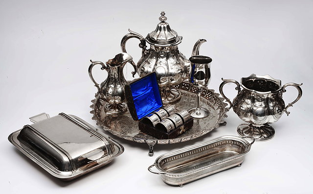 Appraisal: A COLLECTION OF SILVER PLATE to include a three piece