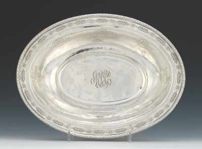 Appraisal: An Oval Sterling Silver Serving Dish by Towle Louis XIV