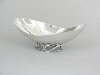 Appraisal: A Modern Sterling Silver Boat Shaped Dish American Dish raised