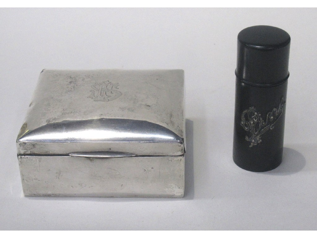 Appraisal: Lot comprising silver cigarette box and a silver mounted box