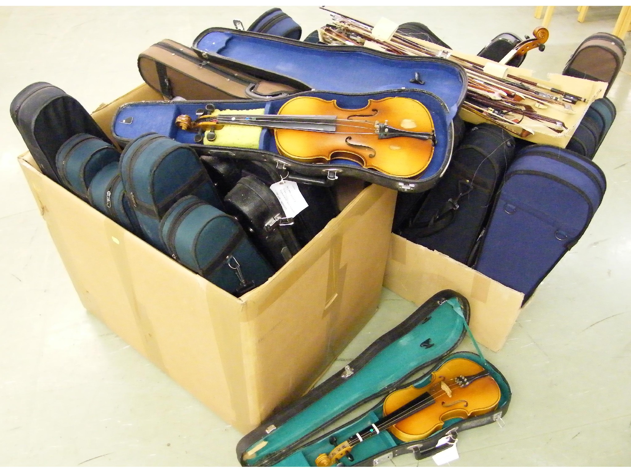 Appraisal: Thirty-two Stentor Lark and other student grade violins all cased