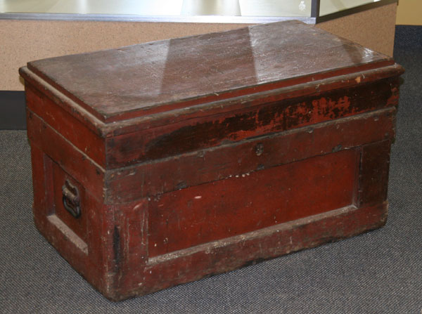 Appraisal: Painted wooden workman's tool chest old red wash interior bins