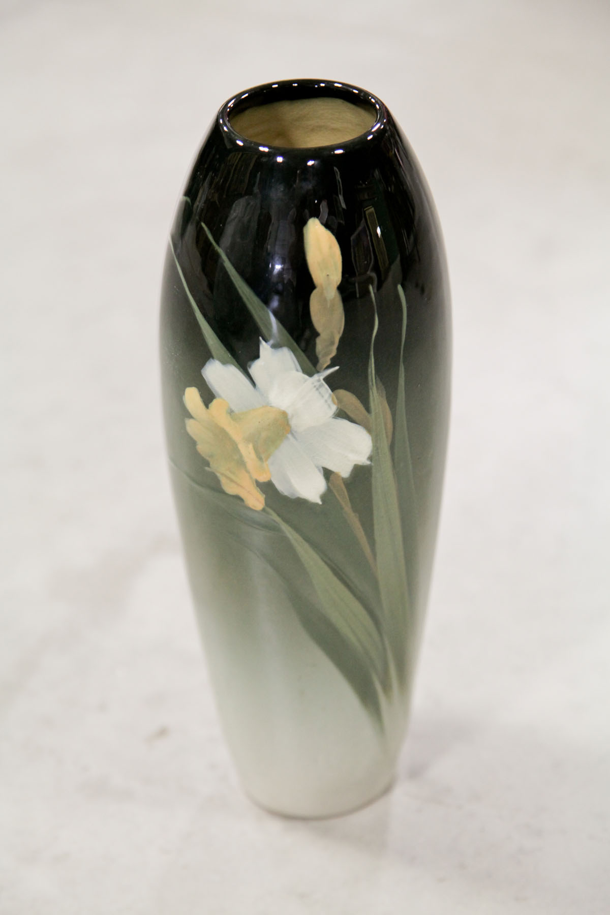 Appraisal: WELLER VASE Ohio early th century Eocean pattern Tapered vase