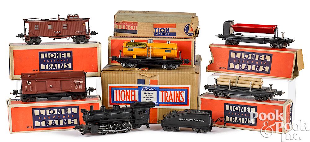 Appraisal: Lionel seven-piece train set Lionel seven-piece train set gauge to