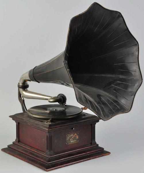 Appraisal: Victor III Phonograph with Horn Working condition Condition Poor Size