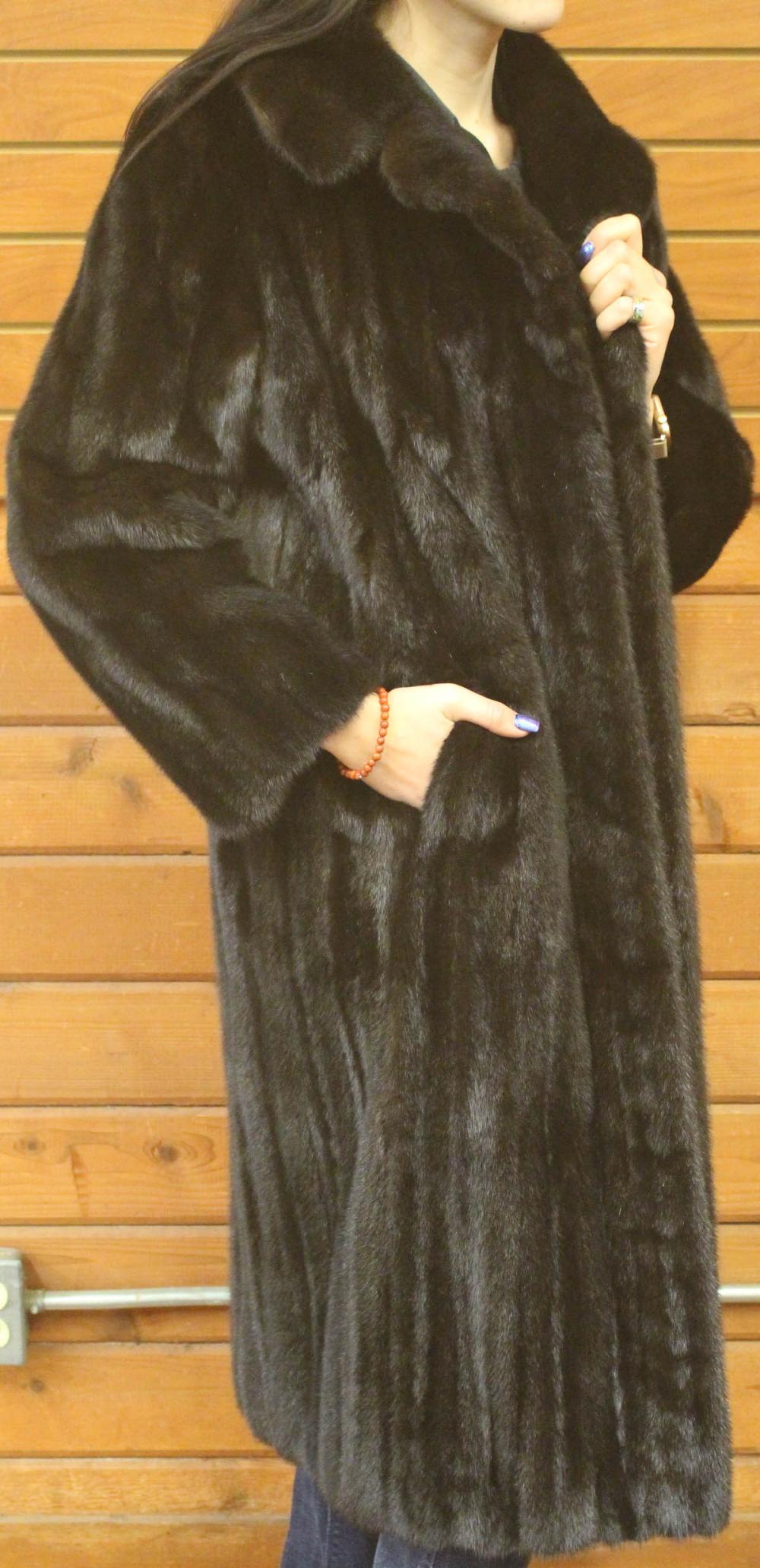 Appraisal: SCHUMACHER MINK COAT natural brown fur with two exterior pockets