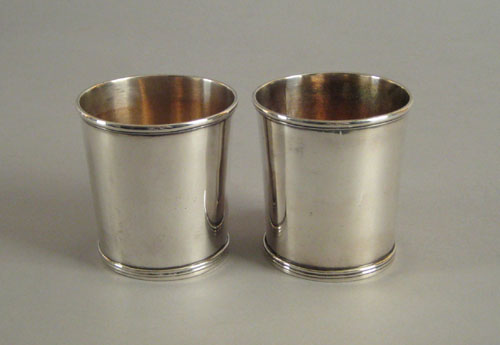 Appraisal: Pair of Philadelphia silver cups ca bearing the touch of