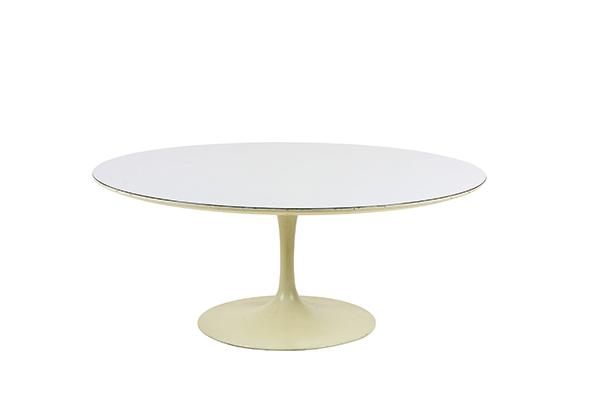 Appraisal: AN EERO SAARINEN TULIP TABLE c America Manufactured by Knoll