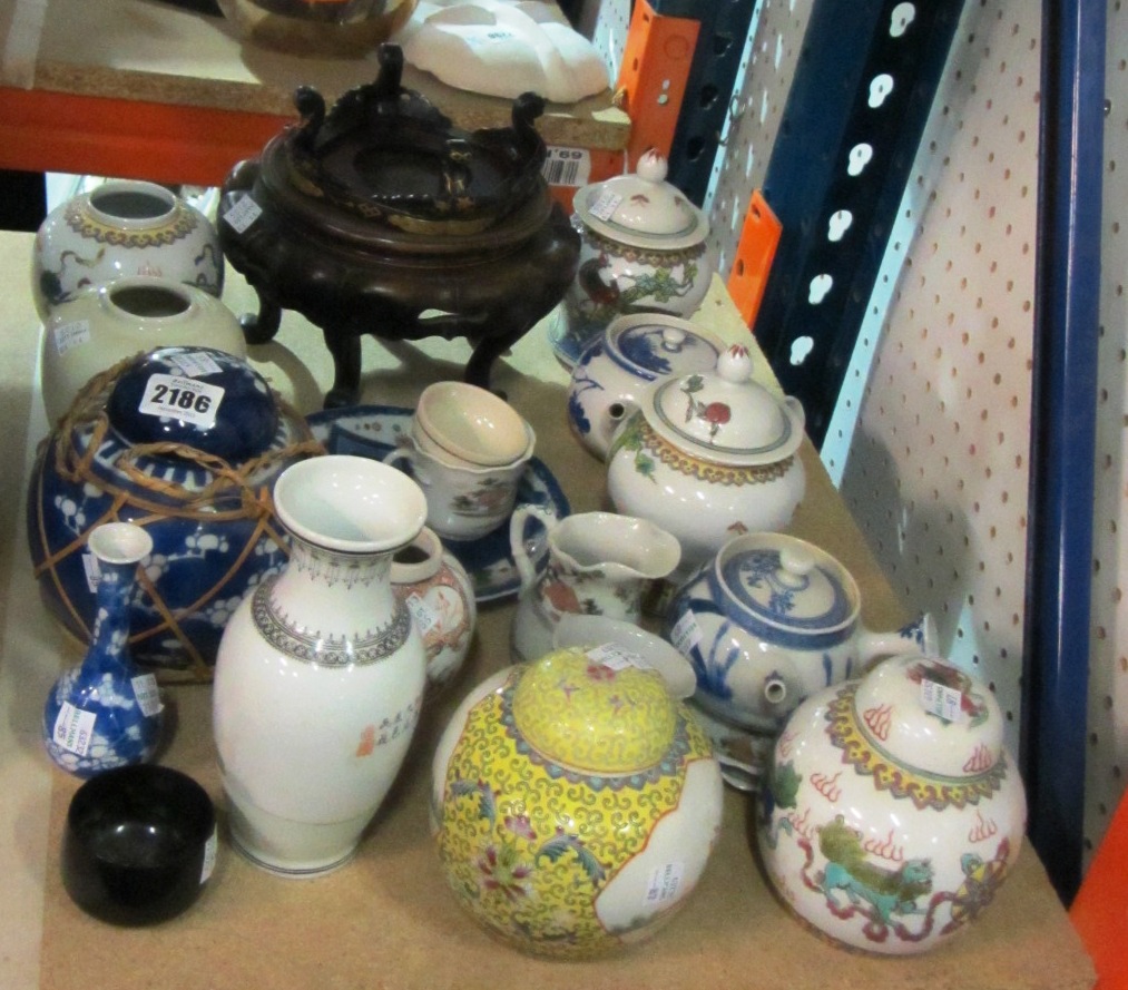 Appraisal: A group of Chinese and Japanese porcelain and two stands