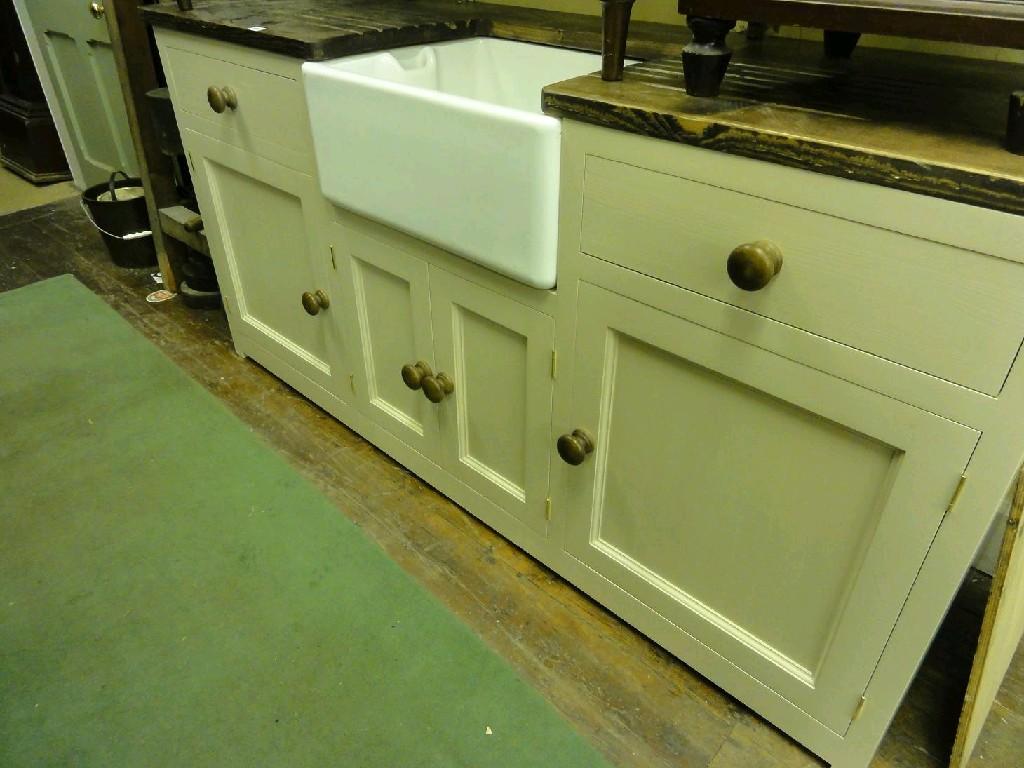 Appraisal: A Shaker style kitchen sink unit with painted pine frame