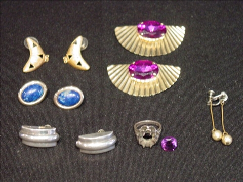 Appraisal: FIVE PAIRS OF EARRINGS AND A RING Assorted earrings one