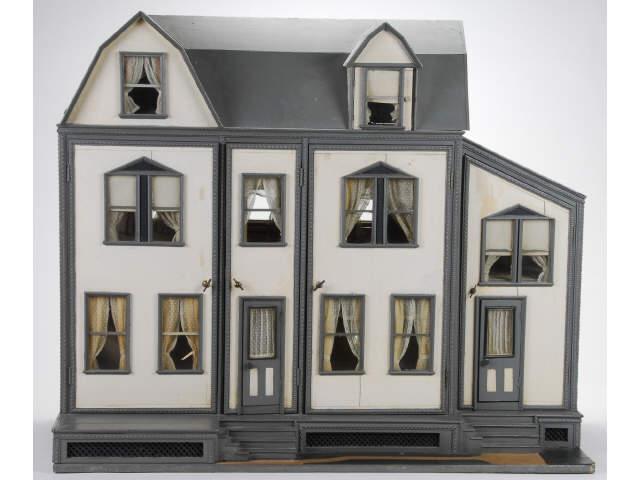 Appraisal: Large Mystery Dolls' House MN DH America ca this massive