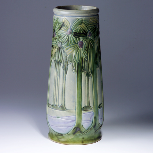 Appraisal: ROSEVILLE Vista vase A few minor bursts and flecks drill-hole