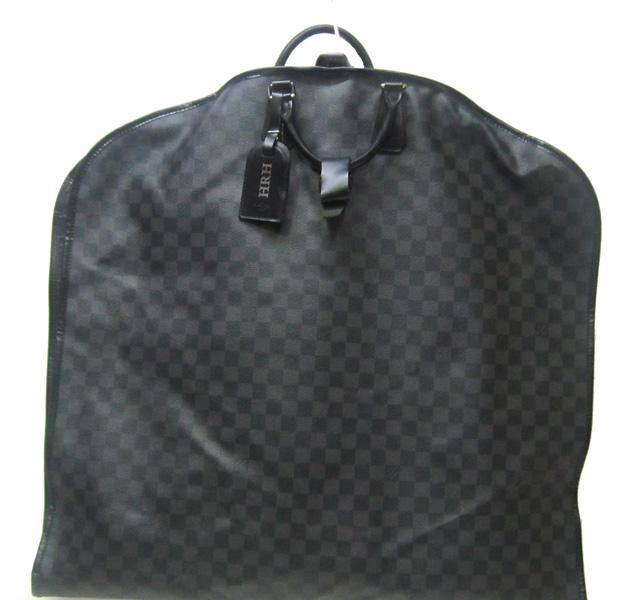 Appraisal: A LOUIS VUITTON GARMENT CARRIER IN DAMIER GRAPHITE CANVAS A