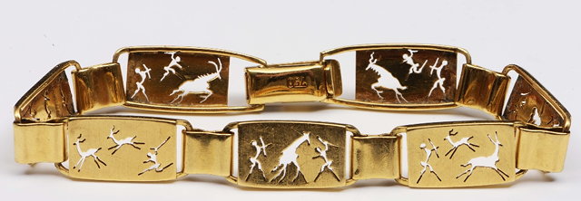 Appraisal: An ct gold braceletwith pierced hunting scene decoration grams