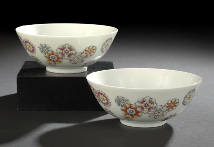 Appraisal: Pair of Chinese Porcelain Bowls each of conventional form and