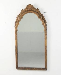 Appraisal: TH C QUEEN ANNE CARVED GILT WOOD MIRROR TH C