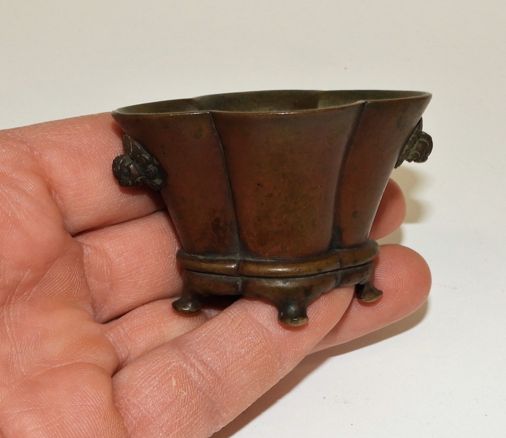 Appraisal: FINE CHINESE QING DYNASTY MINIATURE BRONZE CENSER China Qing DynastyExceptional