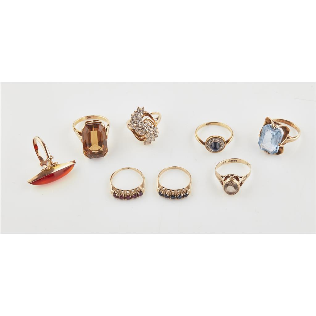 Appraisal: A collection of gem set rings to include a large