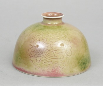 Appraisal: Porcelain Peachbloom Water Drum with a KangXi Mark Traditional beehive