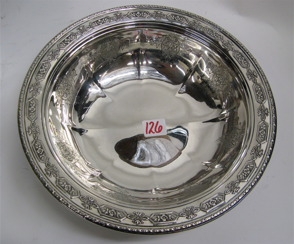 Appraisal: TOWLE STERLING SILVER SERVING BOWL in the Louis XIV pattern