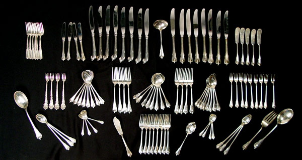 Appraisal: WALLACE GRAND COLONIAL STERLING FLATWARE SET Approx pieces in the