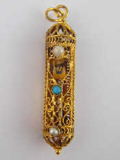 Appraisal: Judaica A yellow metal tests carat gold seed pearl and