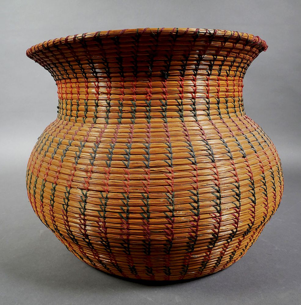 Appraisal: SEMINOLE INDIAN Woven Pine Needle Basket Vintage basket made by