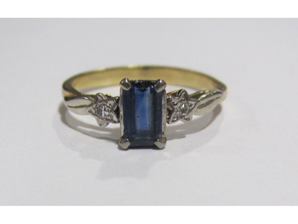 Appraisal: Eighteen carat gold sapphire and diamond set dress ring with