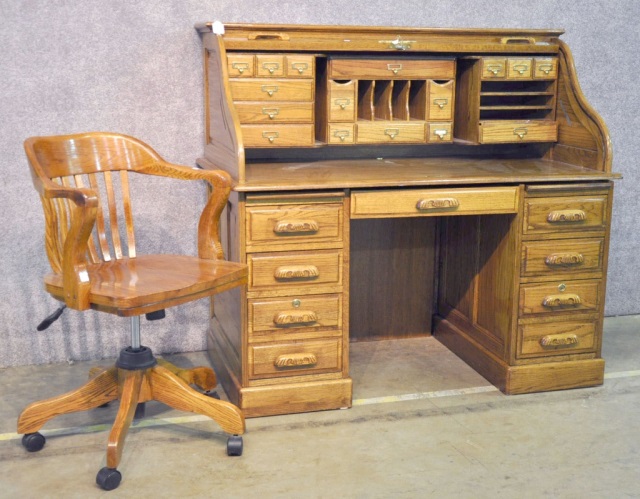 Appraisal: Oak S Top Roll top DeskLate th century x x