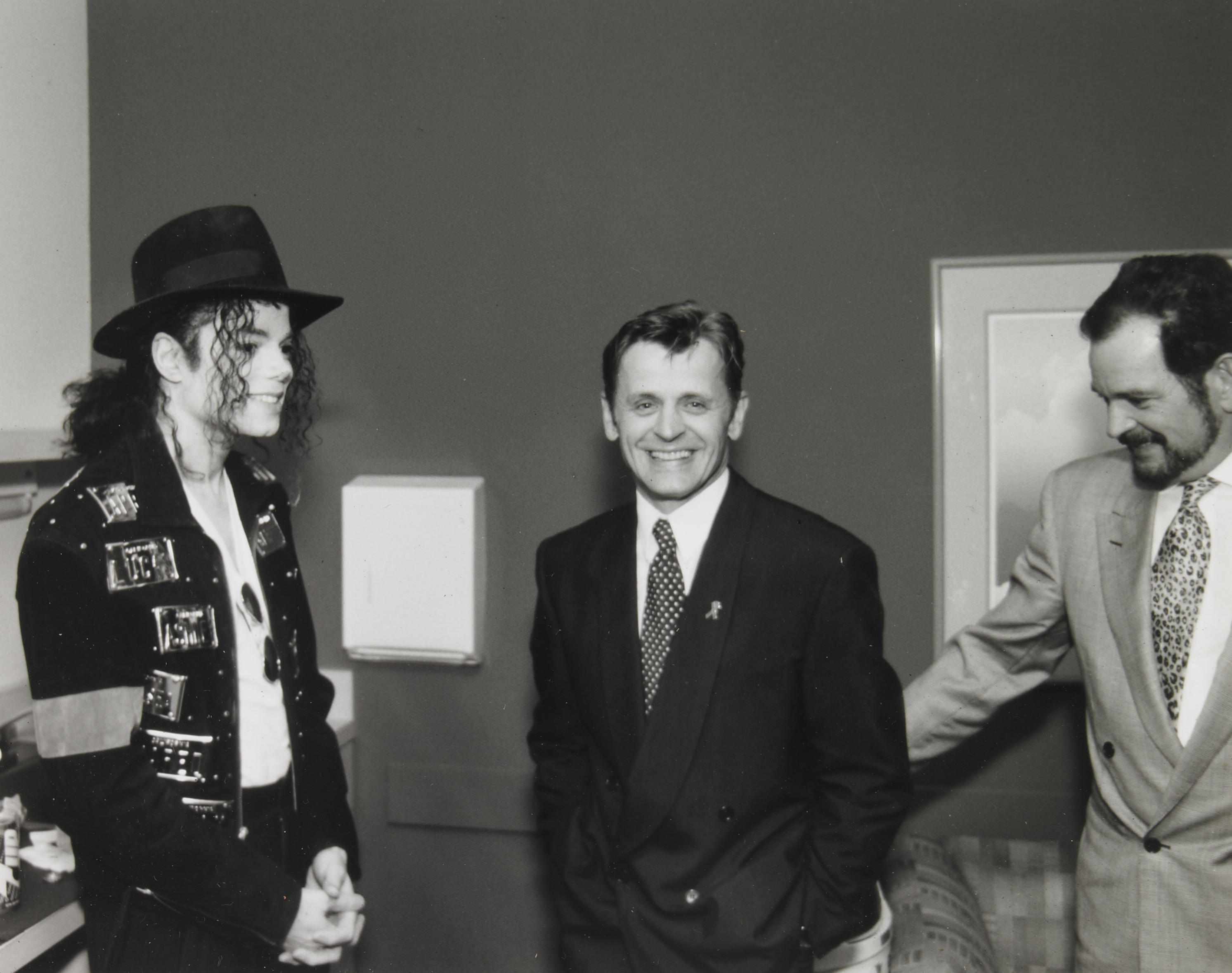 Appraisal: Candid photograph of Michael Jackson Mikhail Baryshnikov and Dr Arnold