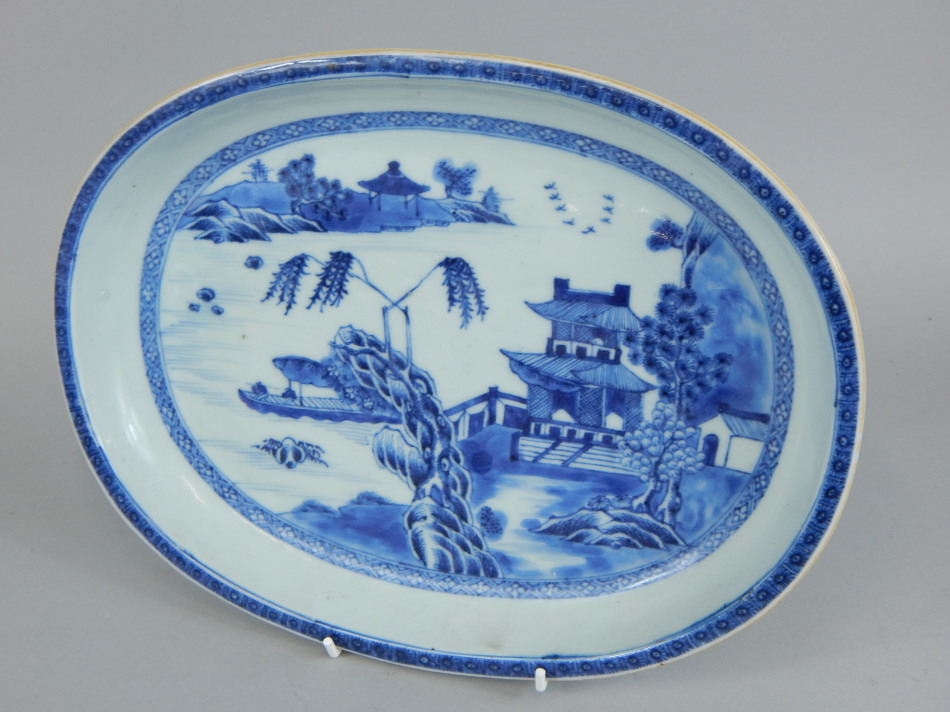 Appraisal: A Chinese export blue and white porcelain dish decorated with