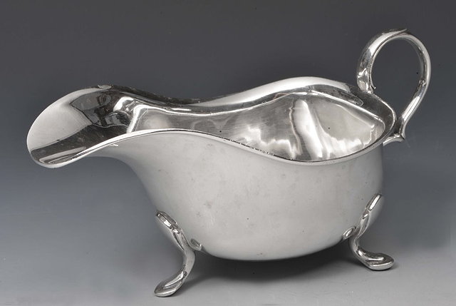 Appraisal: A LARGE SILVER SAUCE BOAT in the Georgian style on