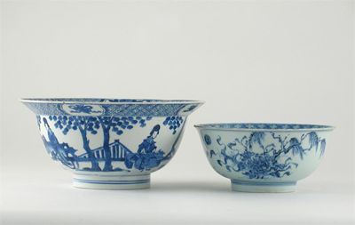 Appraisal: Two Chinese blue and white bowls one painted with figures