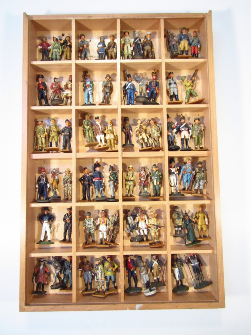 Appraisal: Various Del Prado collection metal figures war related and soldiers