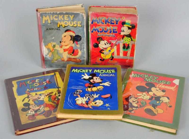 Appraisal: Lot of Walt Disney Mickey Mouse Annuals Description Includes one