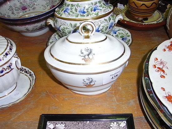 Appraisal: A CHAMBERLAIN WORCESTER OVAL SUCRIER AND LID with Amorial crest