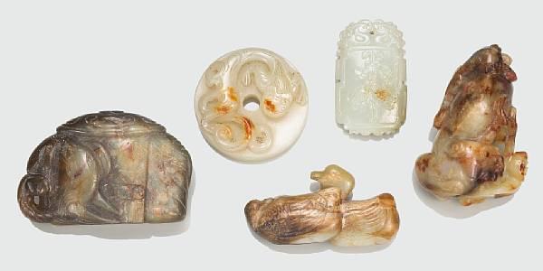 Appraisal: A group of five small jade carvings Qing Dynasty and