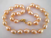 Appraisal: A South Sea cultured pearl necklace with a yellow metal