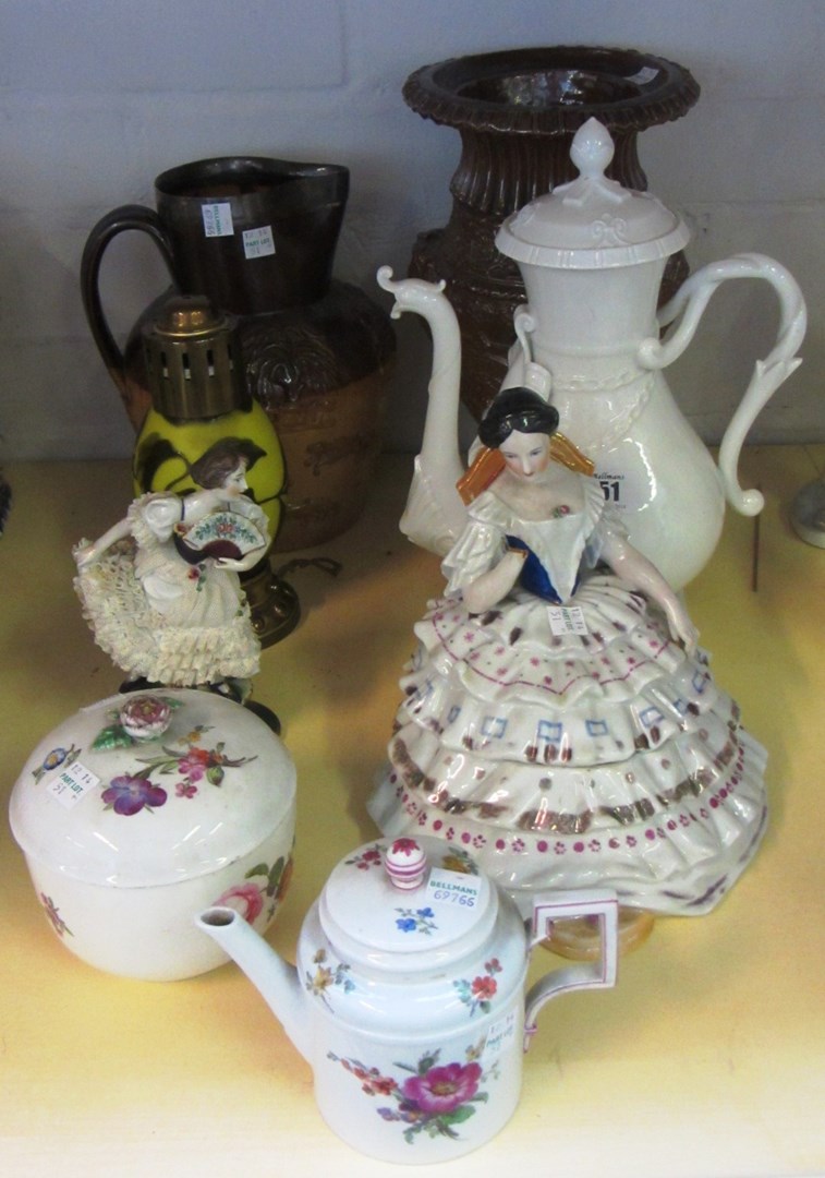 Appraisal: A quantity of ceramics including a Berlin porcelain lidded teapot