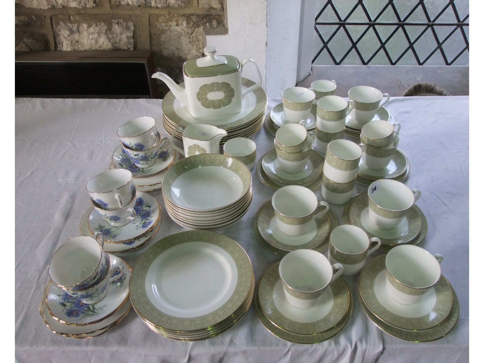 Appraisal: A quantity of Royal Doulton Sonnet pattern dinner and tea