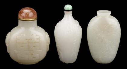 Appraisal: Chinese white jade snuff bottle Qing dynasty