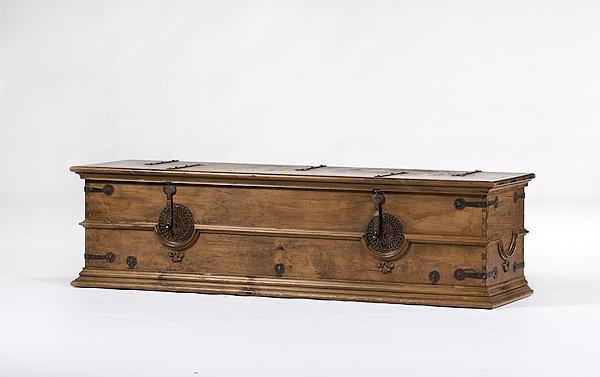 Appraisal: SPANISH PINE CHEST Continental th century a pine chest of