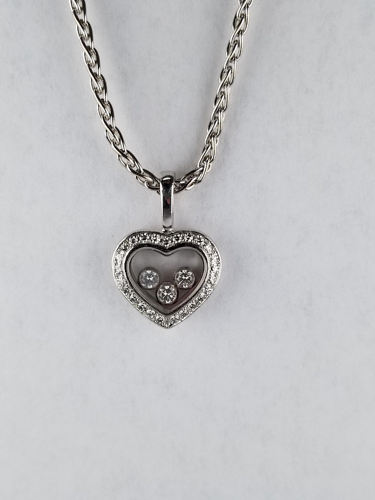 Appraisal: Chopard Happy Diamonds White Gold Heart Necklace Chopard Happy Diamonds