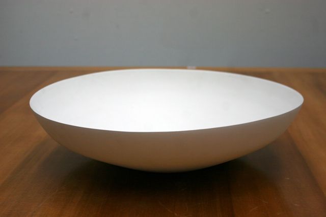 Appraisal: A white ceramic fruit bowl by Kose Milano cm diameter